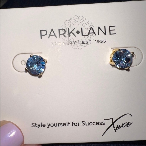 Impression Studs - Blue - with gold base by Park Lane - Picture 5 of 8